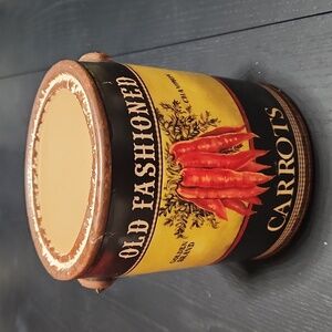 Decorative Old Fashioned Carrots can